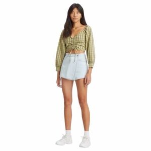 NWT Levi's Women's Light Blue Denim Shorts